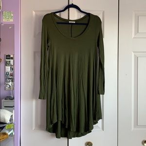 ❤️3/$10 • Olive green long-sleeve tee shirt dress